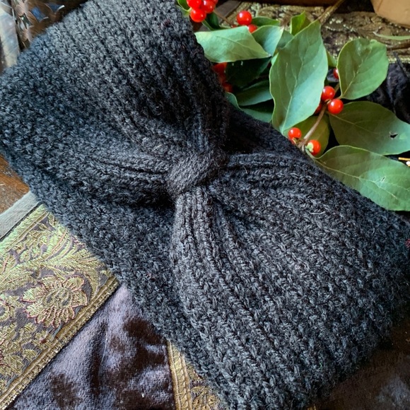 Beautiful 100% HANDMADE CROCHETED & WOOL Butterfly warm headband - Picture 3 of 9